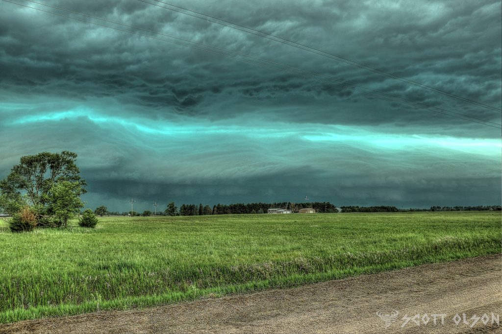 Unraveling the Mystery: Why Severe Storms Have Green, Teal, and Blue Colors