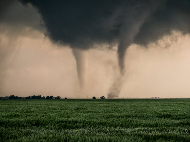 Is it possible to have two tornadoes at the same time?